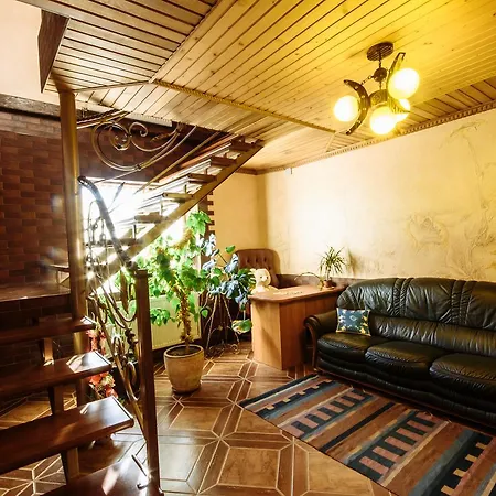 Korona Karpat * Lazeshchyna