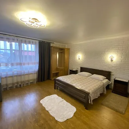 Korona Karpat * Lazeshchyna